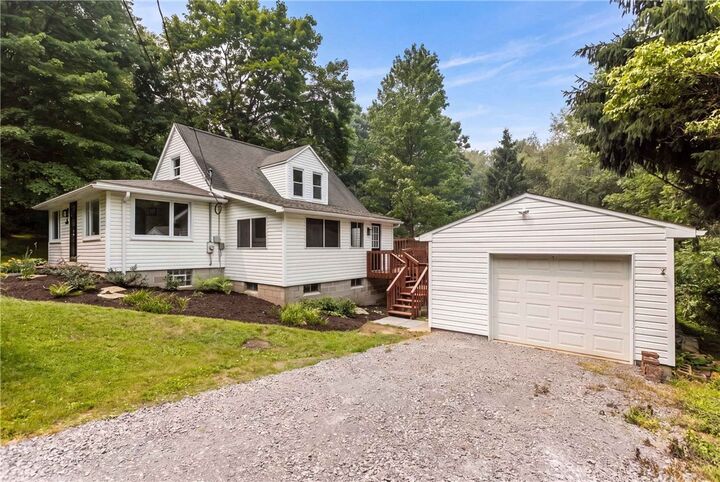 Property Photo: 420 Dutchtown Rd PA 16002