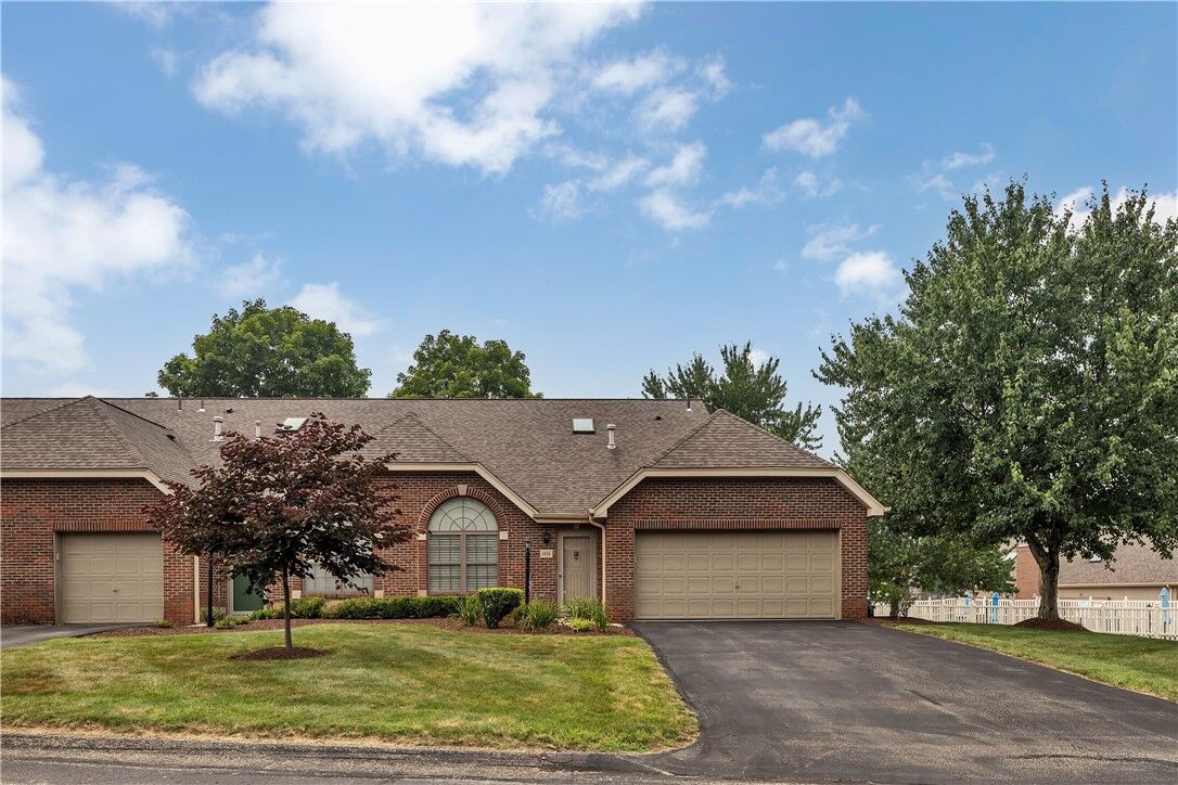 Property Photo: 1454 Lyons Chase Cir PA 15668