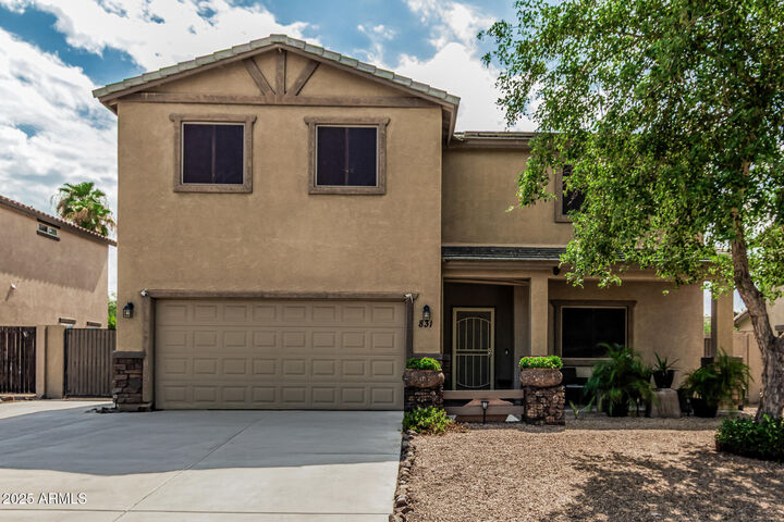 Property Photo:  831 S Buena Vista Drive  AZ 85120 