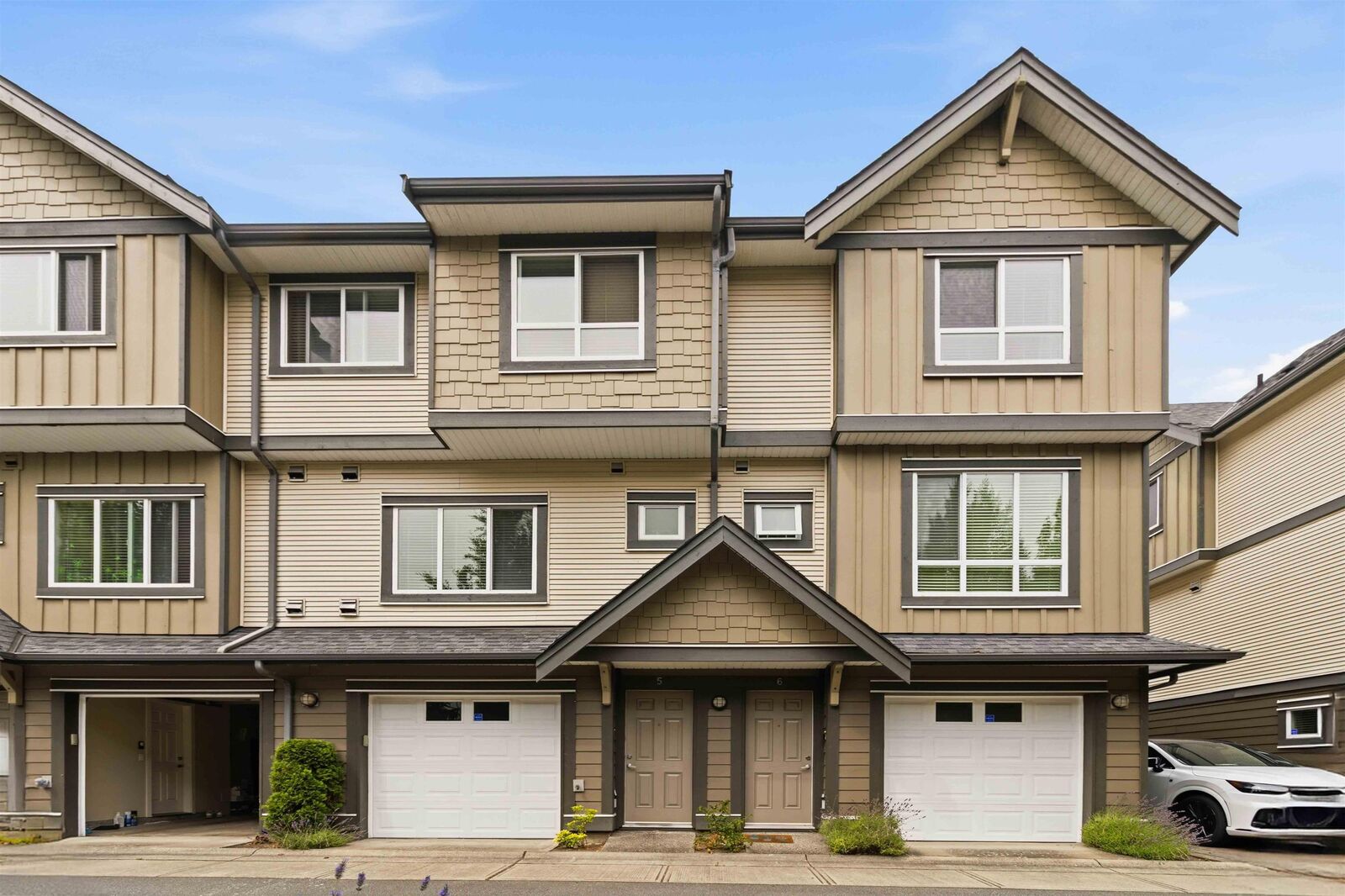 Property Photo: 9391 Alberta Road 5 BC V6Y 1T7