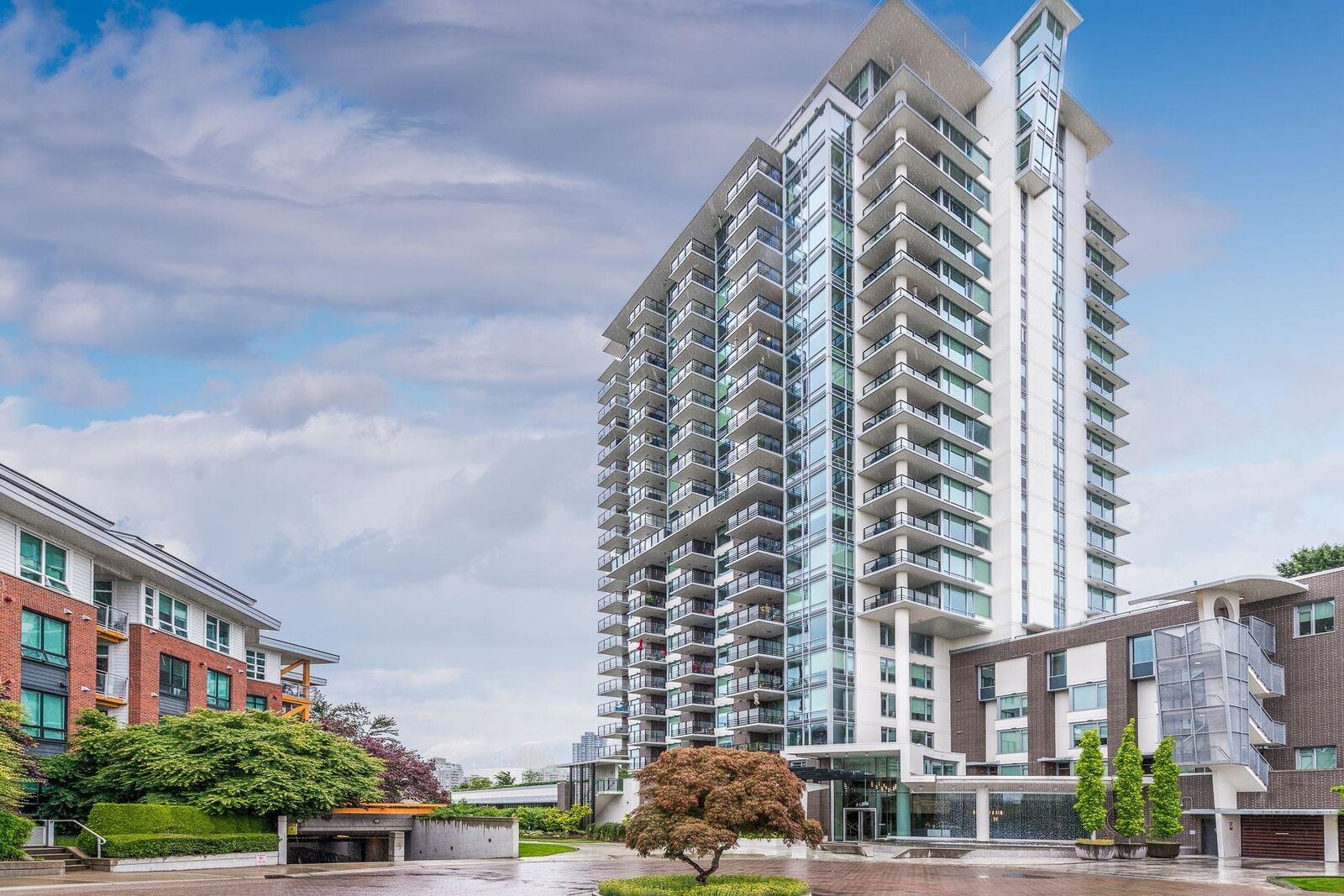 Property Photo: 210 Salter Street 606 BC V3M 0J9