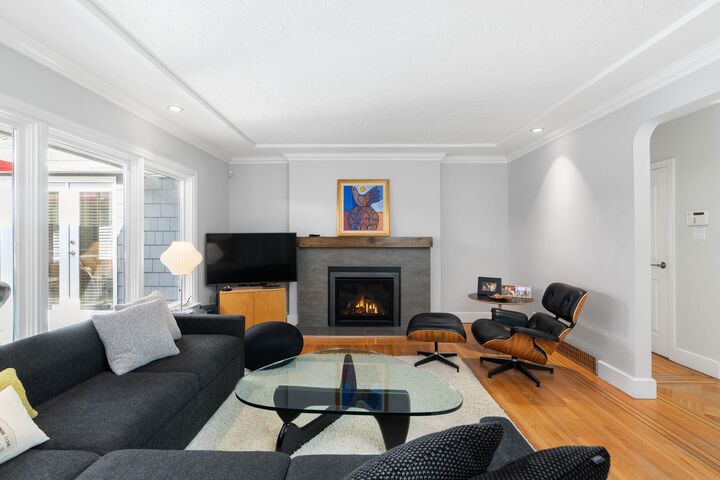 Property Photo:  956 Belvista Crescent  BC V7R 2B4 