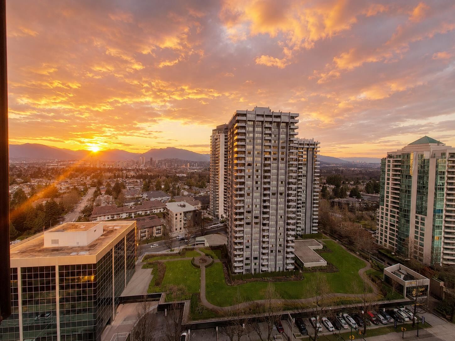 Property Photo: 5885 Olive Avenue 2002 BC V5H 4N8