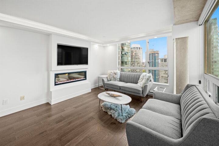 Property Photo: 1238 Melville Street 3001 BC V6E 4N2