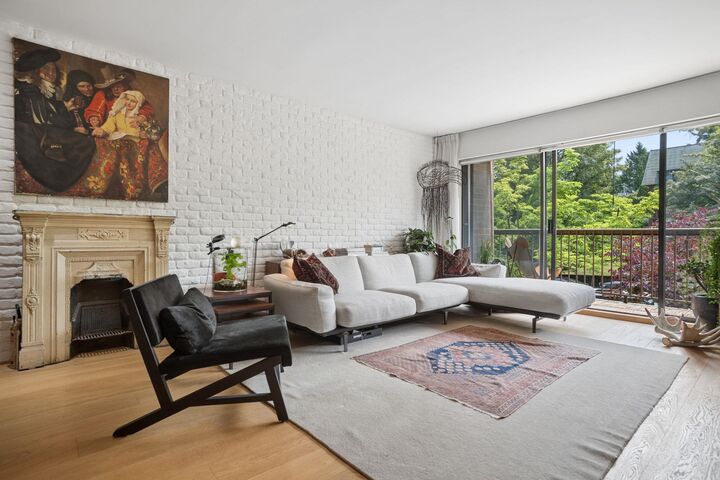 Property Photo: 3264 Oak Street 205 BC V6H 2L3