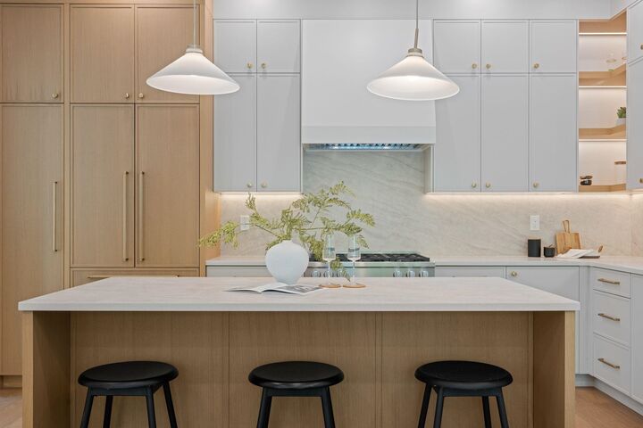 Property Photo: 2848 W 19th Avenue 1 BC V6L 1E5