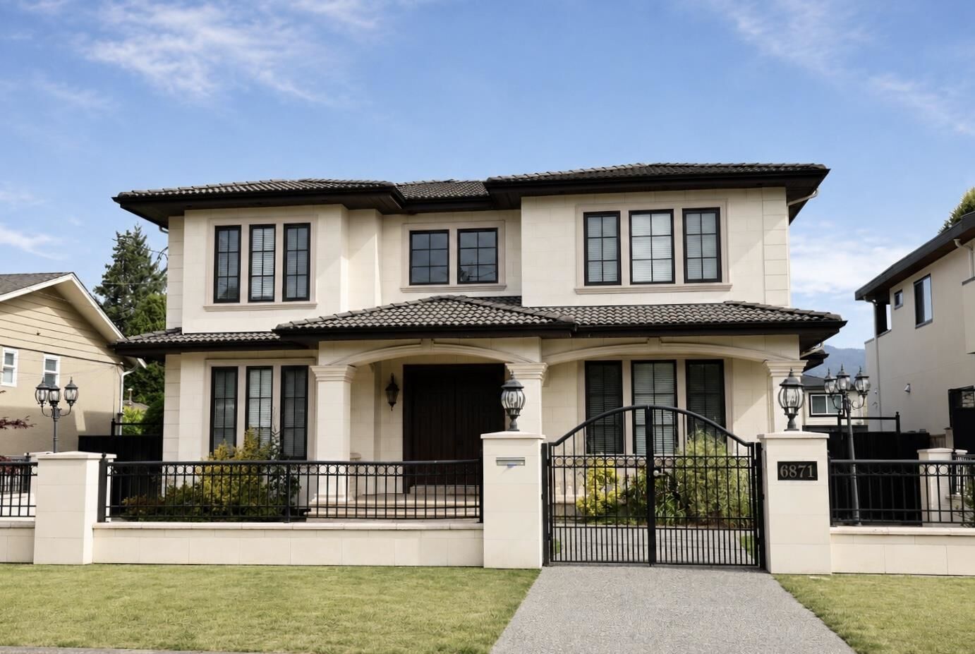 Property Photo: 6871 Dunnedin Street BC V5B 1Z1