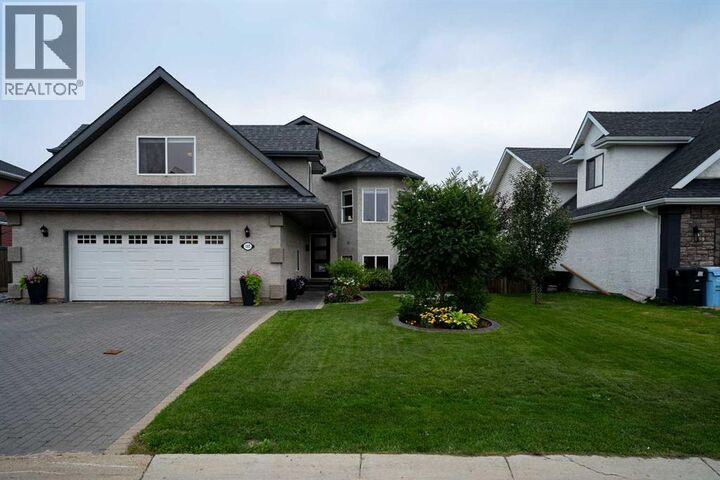 Property Photo:  105 Lindstrom Crescent  AB T9K 2N7 