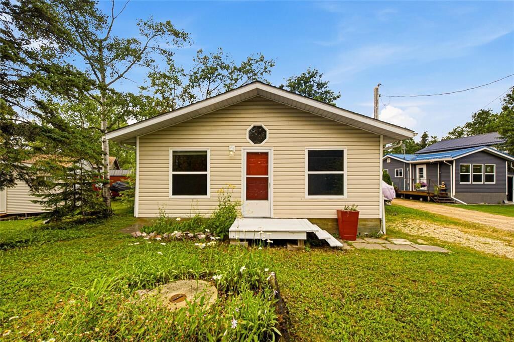 Property Photo:  45 Riverside Parkway  MB R0E 1L0 