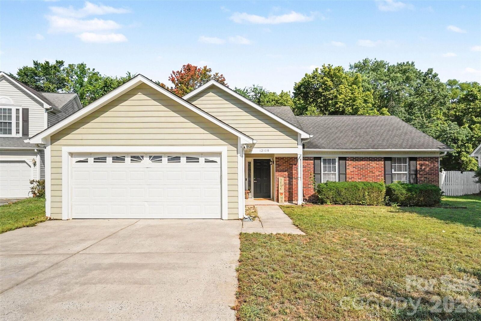 Property Photo: 12109 Landing Green Drive NC 28277