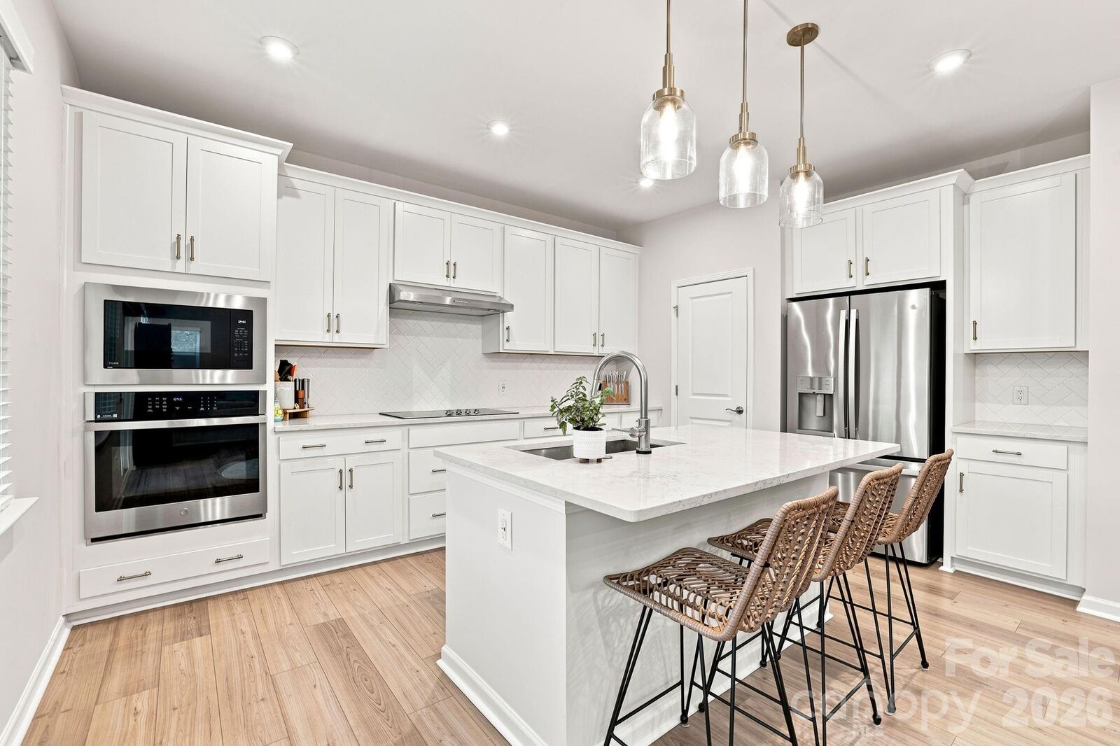 Property Photo:  8226 Franklin Trail Street  NC 28227 
