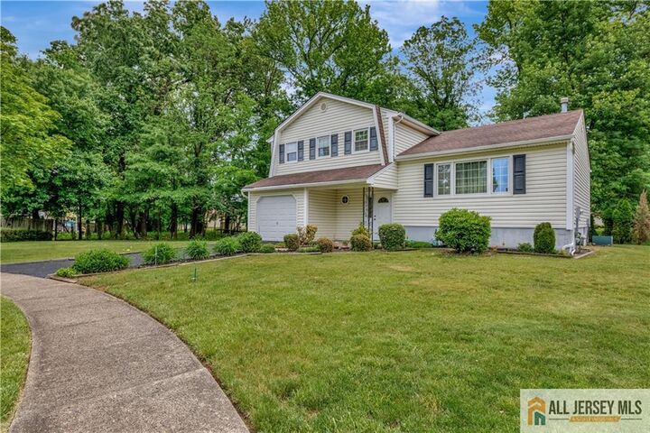 Property Photo: 6 Sherry Court NJ 08820
