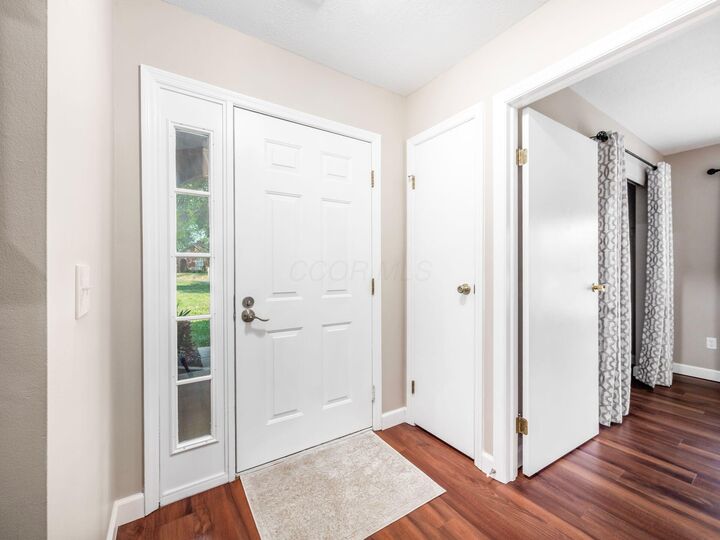 Property Photo: 5821 Locbury Lane OH 43016