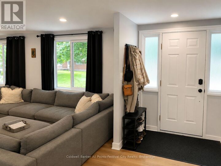 Property Photo: 219 St. David Street ON N0K 1N0