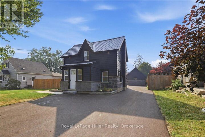 361 Nelson Street — photo 1