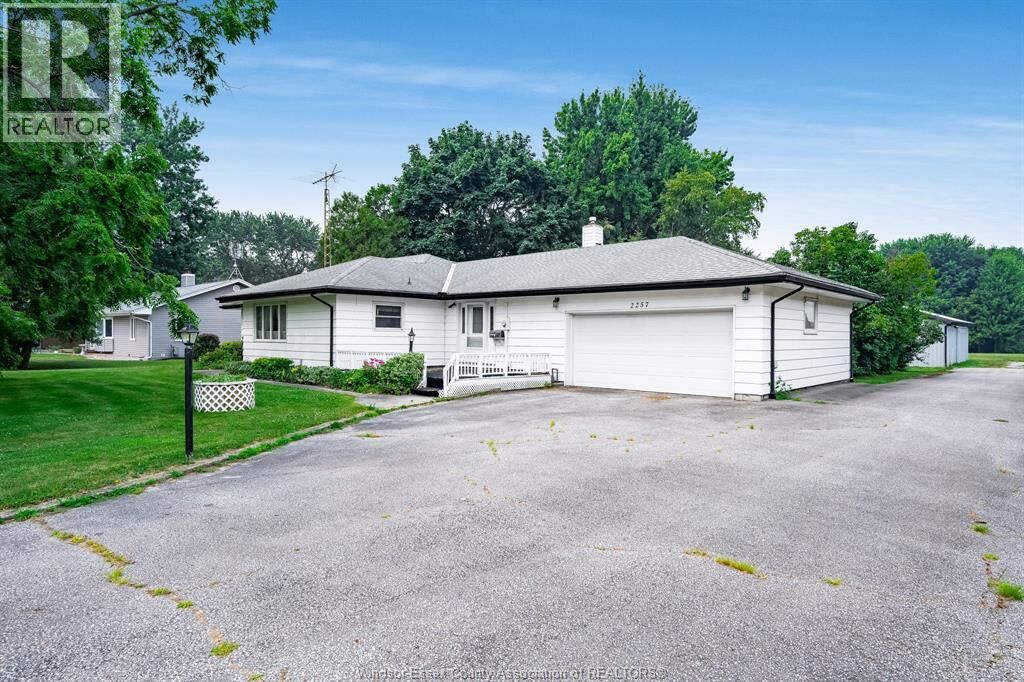 Property Photo: 2257 Division Road North ON N9Y 2Z4