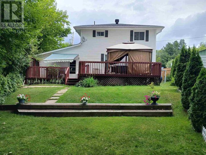 Property Photo: 45 Poplar Rd ON P5A 2J4