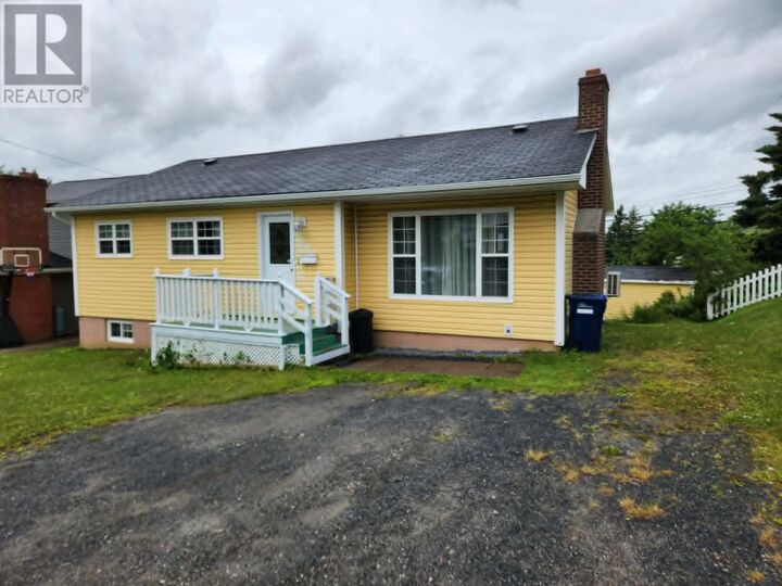 Property Photo: 105 Brookfield Avenue NL A2H 2R5