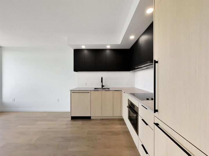Property Photo:  13738 Central Avenue 29xx  BC V3T 0X5 