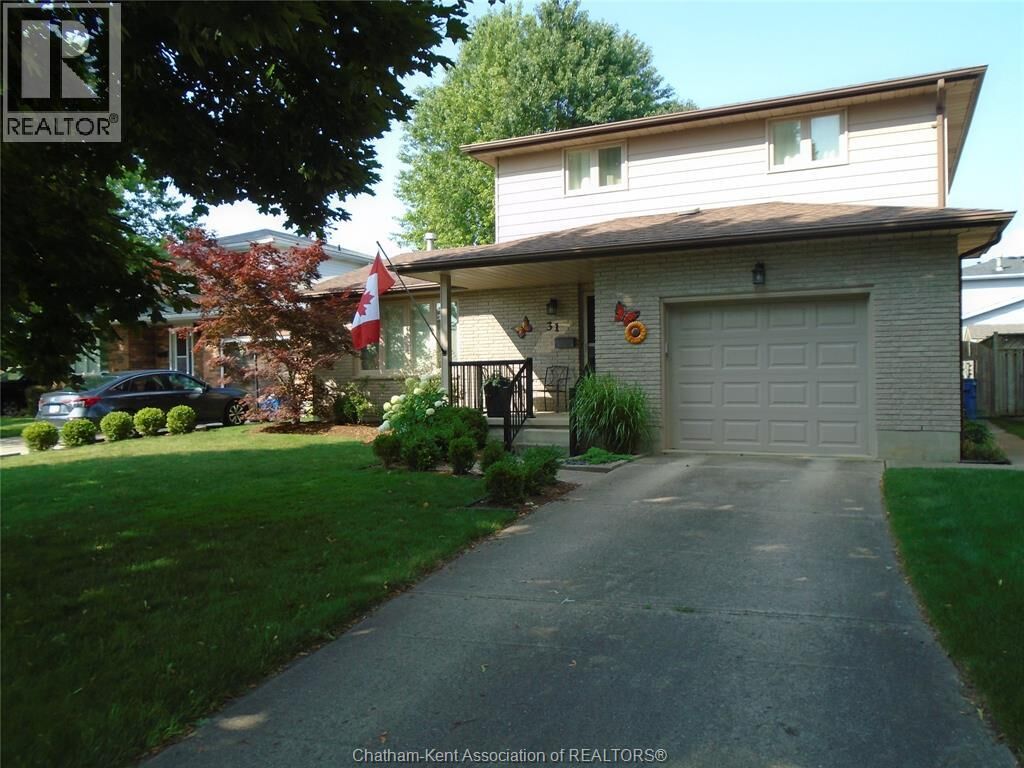 Property Photo: 31 Monarch Drive ON N7L 5G6