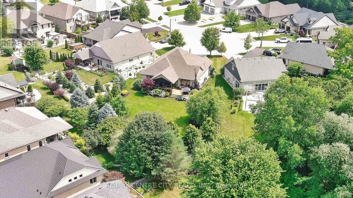 Property Photo: 23 Lincoln's Cove ON N5L 0A8