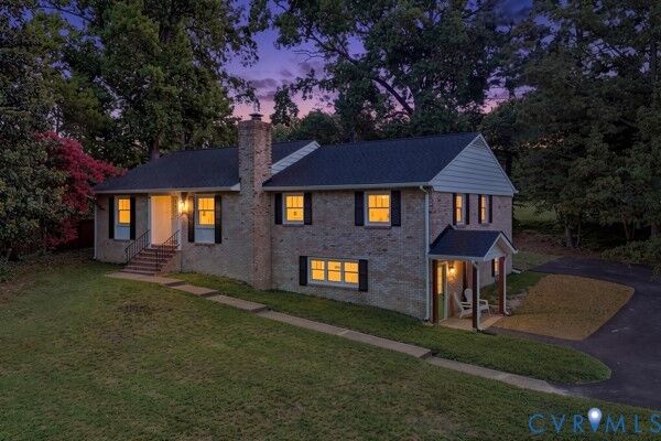 Property Photo:  9304 Venetian Way  VA 23229 