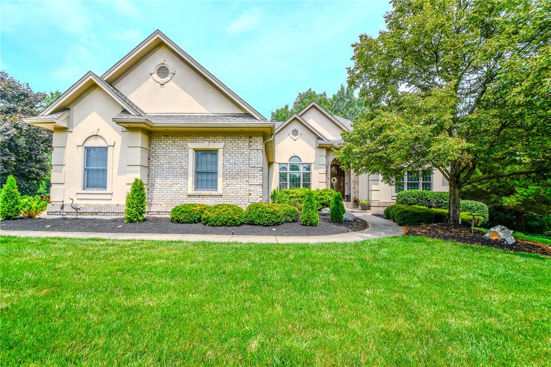 Property Photo: 7266 Meeker Creek Drive OH 45414