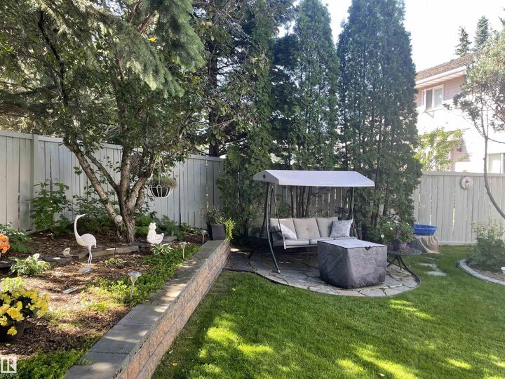 Property Photo: 716 Hendra Crescent NW AB T6R 1S6