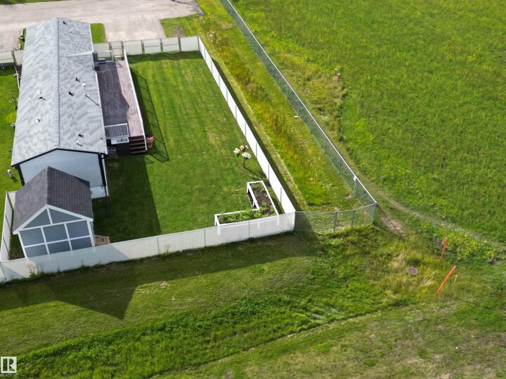 Property Photo: 41- 5220 44 Avenue AB T0C 0V0