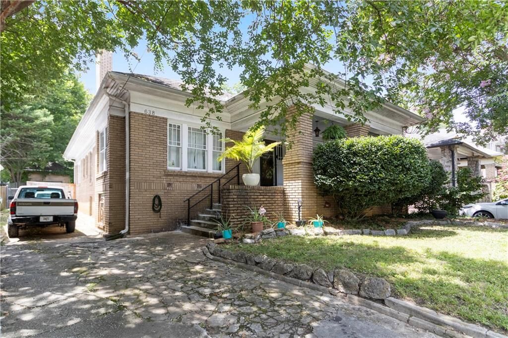 Property Photo:  638 Moreland Avenue NE  GA 30307 
