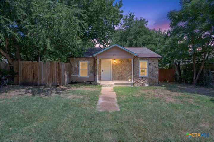 Property Photo:  504 N 16th Street  TX 76541 