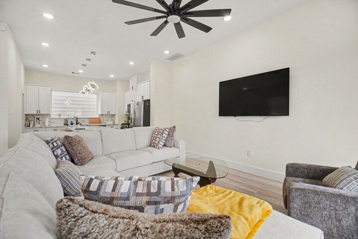 Property Photo: 4310 Alice Street TX 77021