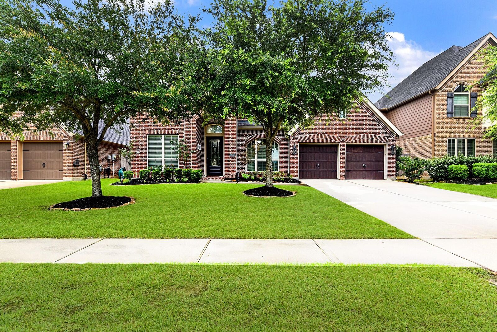 Property Photo: 2939 Bobby Jones Road TX 77494
