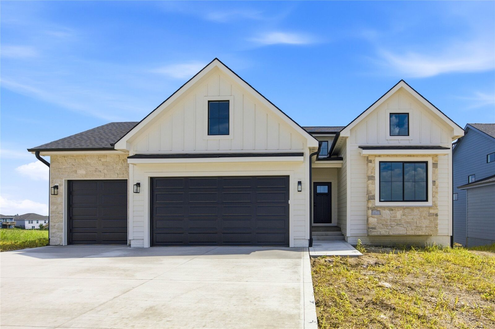 Property Photo:  2605 Ponte Place  IA 50003 