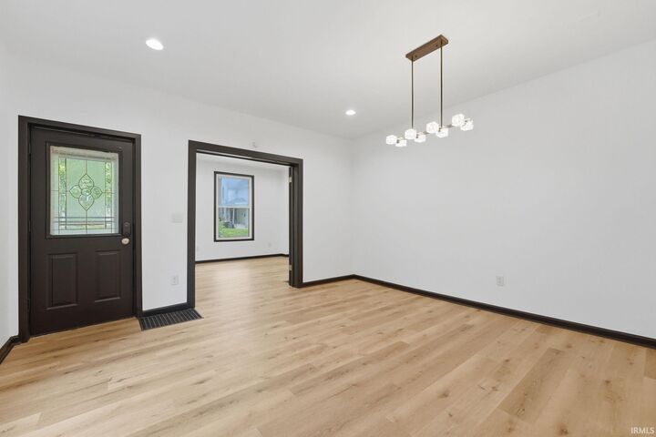 Property Photo:  313 Greenwood Avenue  IN 46808-3323 