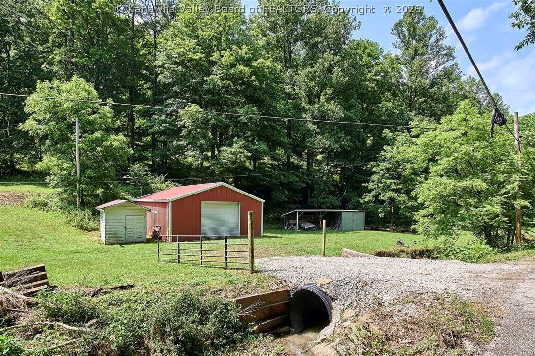 Property Photo:  866 Spars Creek Road  WV 25053 