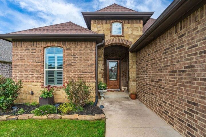 Property Photo:  109 Germantown Circle  TX 75650 