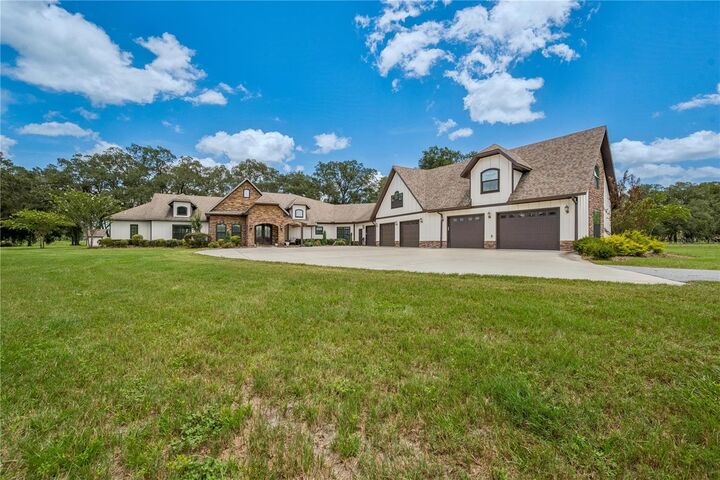 Property Photo: 4107 SW State Road 45 FL 32669