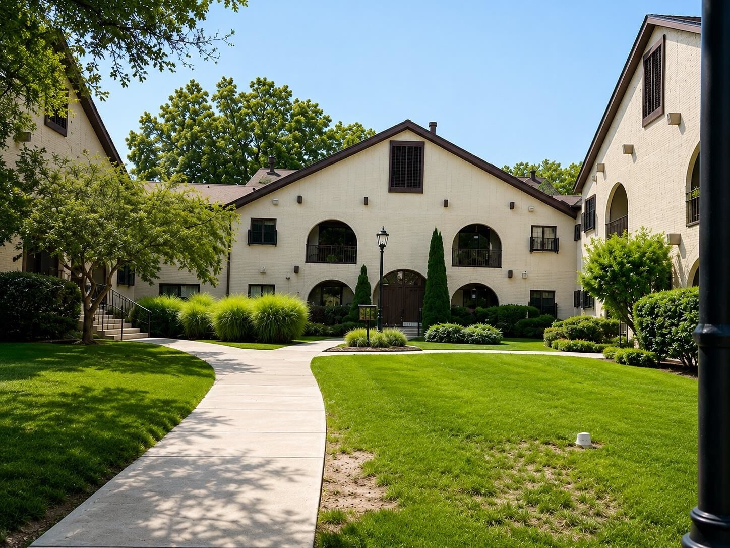 Property Photo:  42160 Woodward #40 Avenue 40  MI 48304-5159 