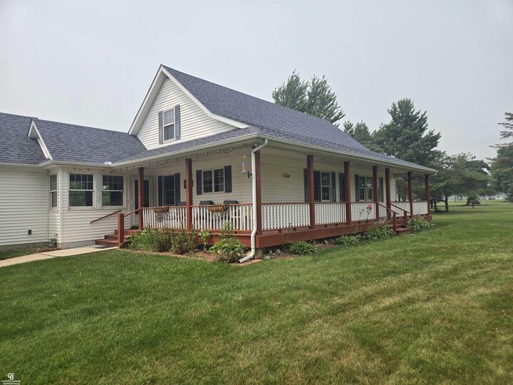 Property Photo: 8045 Duquette Road MI 48097