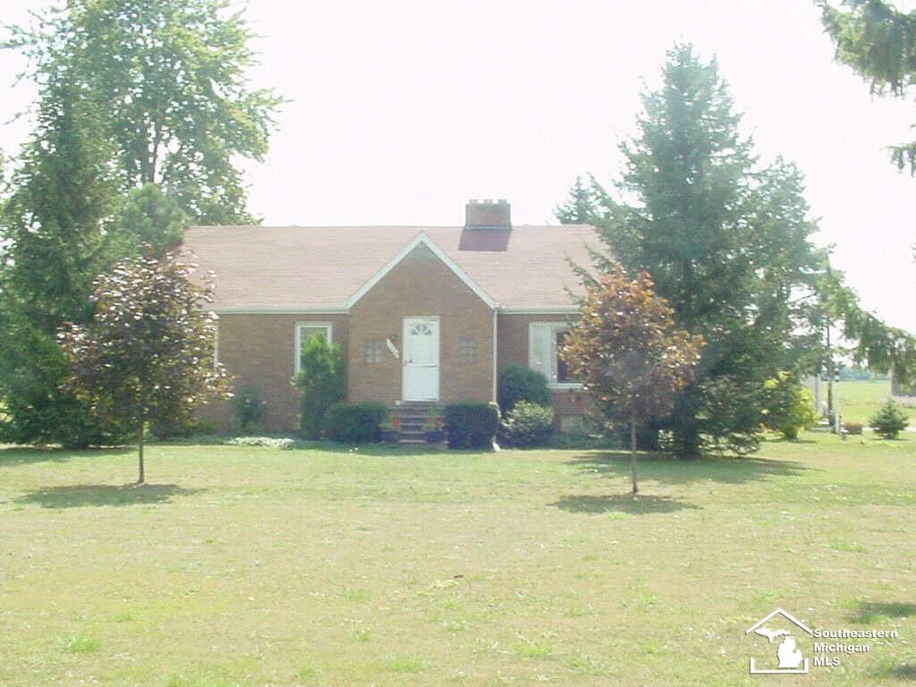 Property Photo:  2000 E Sigler Road  MI 48117 