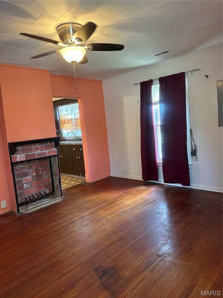 Property Photo: 308 Lewis Street MO 63601
