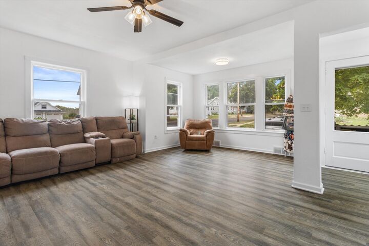 Property Photo:  437 McComb St  WI 53538 