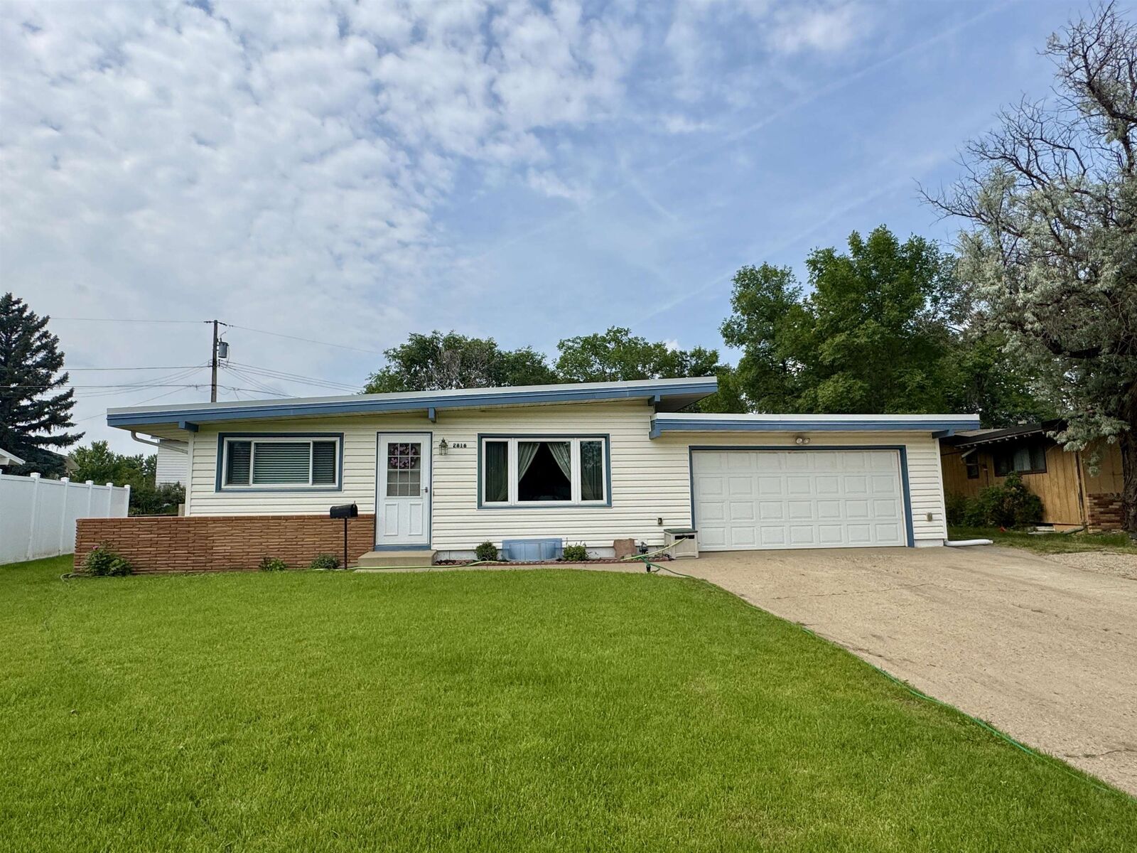 Property Photo:  2816 SW 1st Ave  ND 58701 