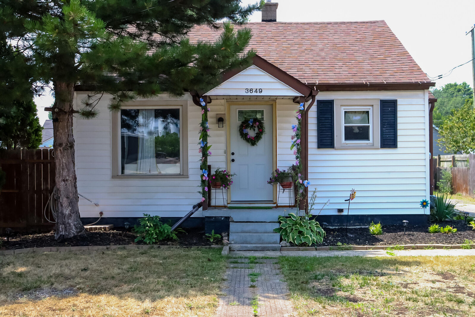 Property Photo:  3649 Jefferson Avenue SE  MI 49548 