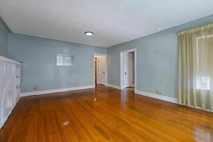 Property Photo: 6219 N Claremont Avenue IL 60659
