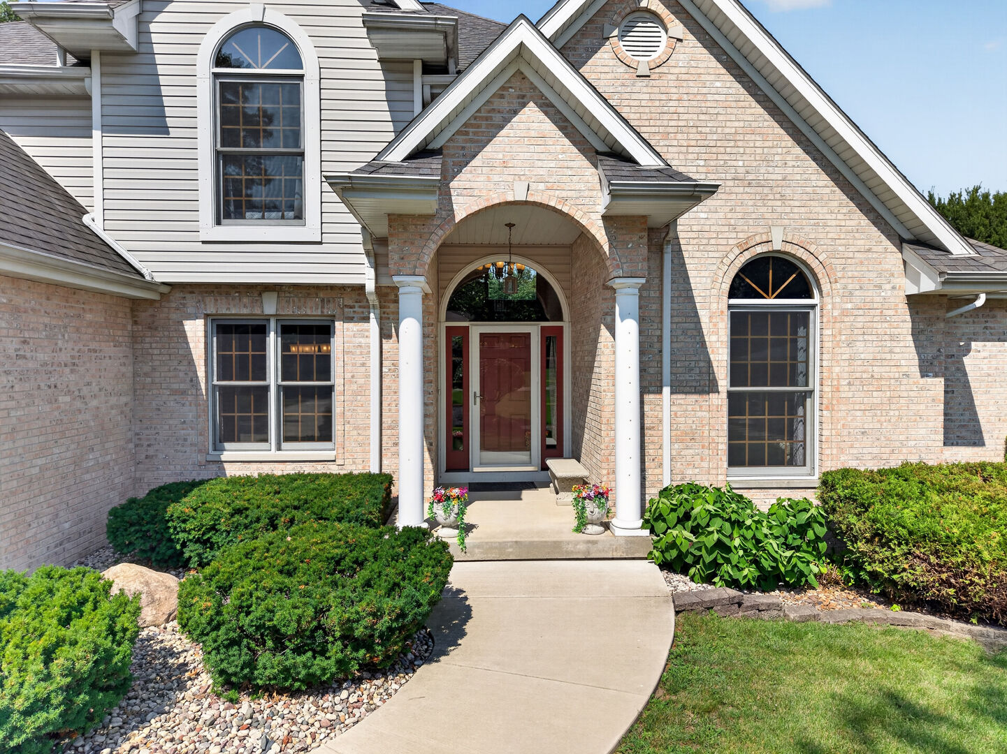 Property Photo: 2841 Emerald Drive IL 61350