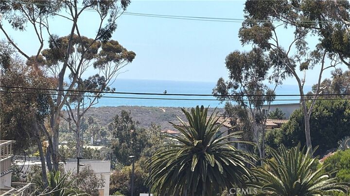 Property Photo:  211 E El Portal A  CA 92672 