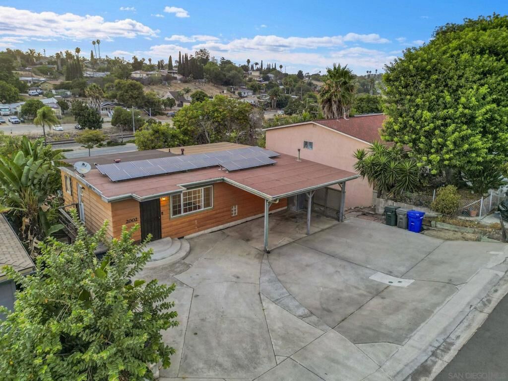 Property Photo:  2002 Noble Street  CA 91945 