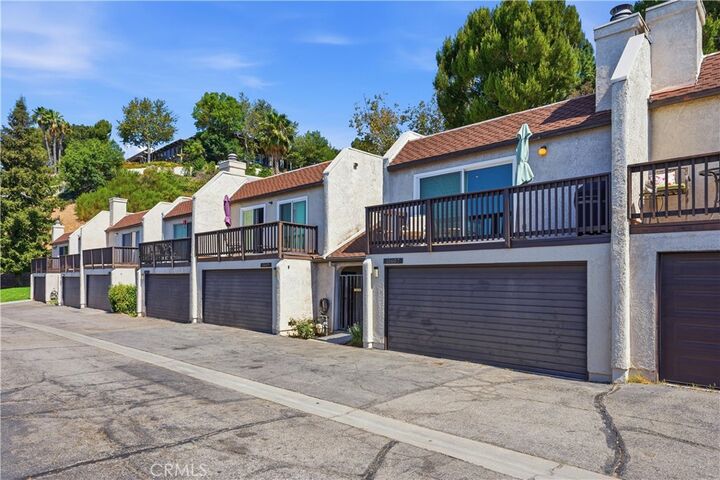 Property Photo:  15607 Crestview 85  CA 91344 